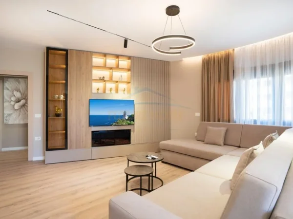 Tirane, shitet apartament 2+1+Ballkon Kati 2, 104 m² 210.000 € 