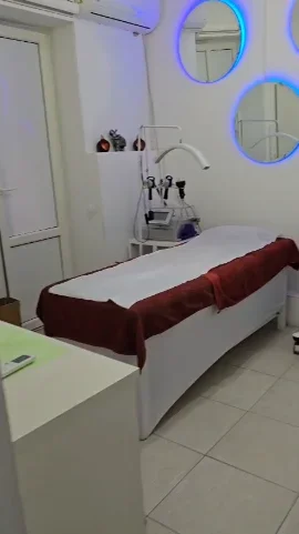 Tirane, jepet me qera ambjent biznesi Kati 2, 70 m² 700 € (myslym shyri)