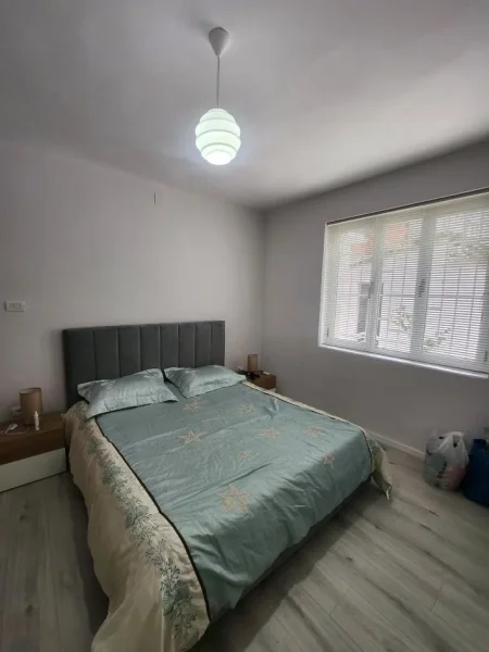 Tirane, jepet me qera apartament 2+1 Kati 0, 180 m² 700 € (Siri Kodra)
