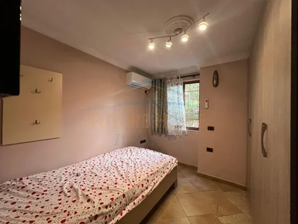 Qera, Apartament 2+1, Laprakë, 500 €