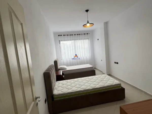 Tirane, jepet me qera apartament 2+1+Ballkon Kati 2, 90 m² 1.000 € (RRUGA TEODOR KEKO,UNAZA E RE)