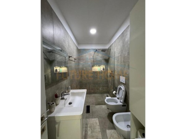 Tirane, jepet me qera apartament 1+1+Ballkon Kati 6, 68 m² 500 € (Unaza e Re)