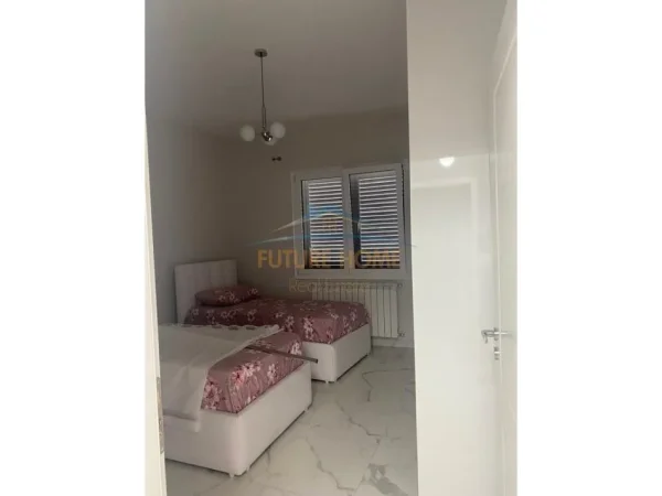 Tirane, jepet me qera shtepi 2+1 Kati 1, 330 m² 700 € (Mullet)