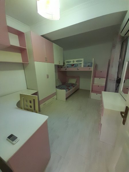 Tirane, jepet me qera apartament 3+1+Ballkon Kati 9, 160 m² 800 € (Kompleksi Halili,tek Selvia, Rruga Dibrës, Tiranë)