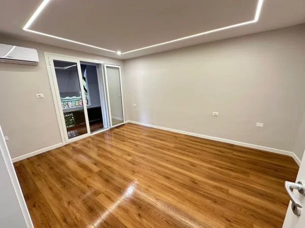 SHITET APARTAMENT 2+1 📍 ISH BLLOKU  350.000 € (ISH BLLOKU)