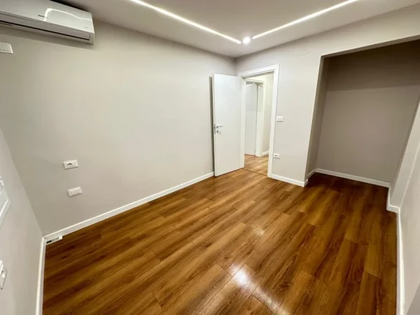 SHITET APARTAMENT 2+1 📍 ISH BLLOKU  350.000 € (ISH BLLOKU)