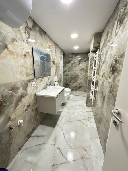 SHITET APARTAMENT 2+1 📍 ISH BLLOKU  350.000 € (ISH BLLOKU)