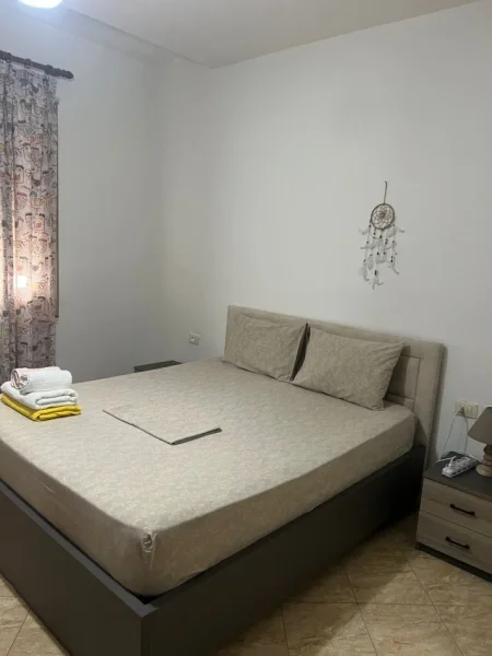 Vlore, jepet me qira apartament 2+1 ne Vlore