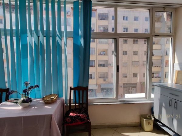 Tirane, shes apartament 2+1 Kati 3, 124 m² 164.000 € (Astir)