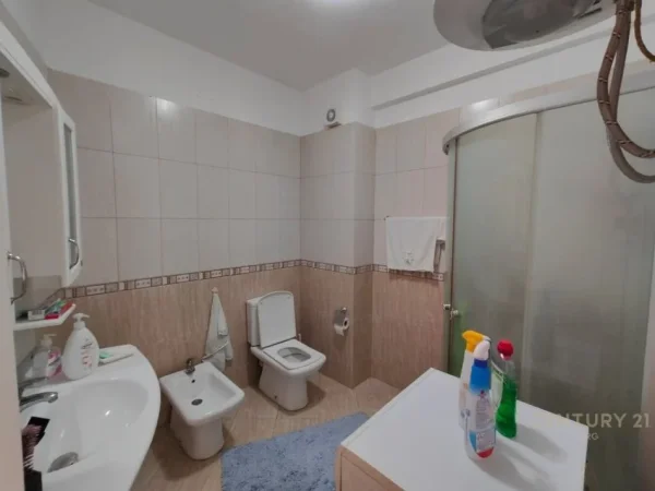 Tirane, shes apartament 2+1 Kati 3, 124 m² 164.000 € (Astir)