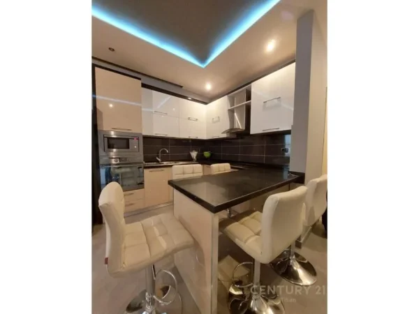 Tirane, shes apartament 2+1 Kati 5, 93 m² 135.000 € (Rruga Mikel Maruli)