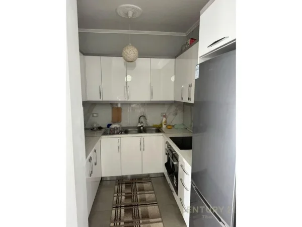 Tirane, shitet apartament 2+1+Ballkon Kati 4, 113 m² 135.000 € (Terminali Veri Jug)