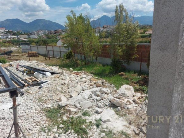Tirane, shes Vile 2+1+Ballkon Kati 1, 186 m² 155.001 € (Liqeni Paskuqanit)