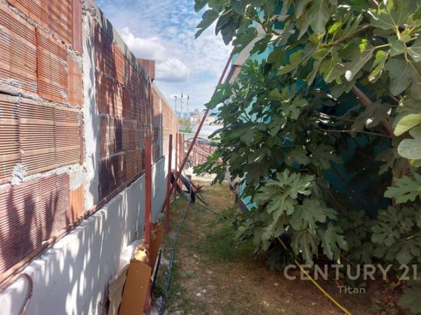 Tirane, shes Vile 2+1+Ballkon Kati 1, 186 m² 155.001 € (Liqeni Paskuqanit)