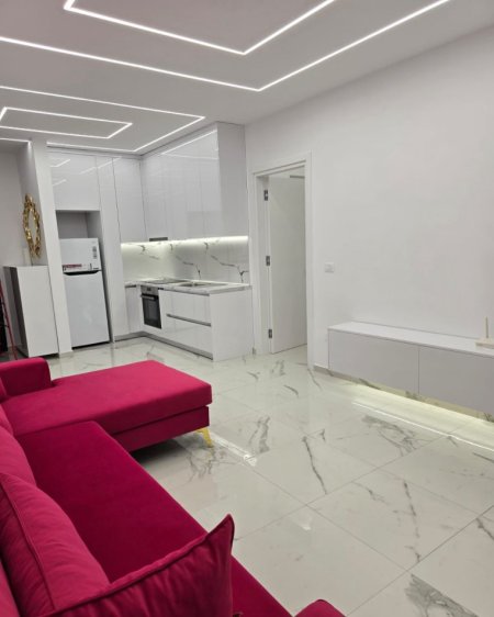 APARTAMENT  1+1 ME QIRA KODRA E DIELLIT  650 €