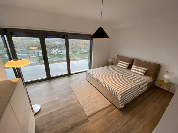 Tirane, jepet me qera apartament 3+1+Ballkon , 202 m² 2.000 € (Olive Grove Residence Mullet)