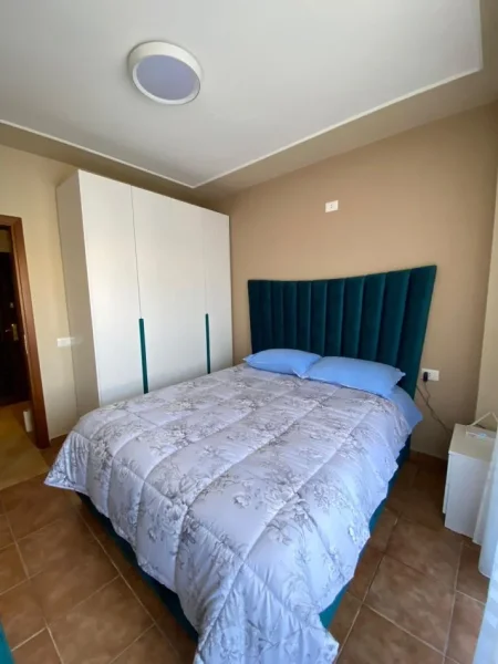 Durres, jepet me qera apartament ne plazh 1+1+Ballkon , (plazh)