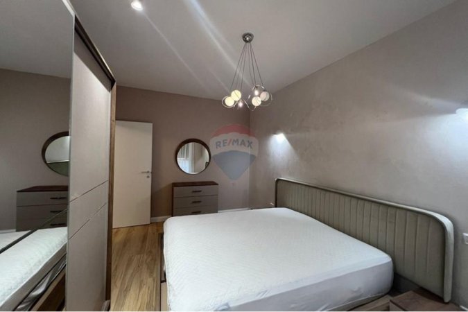 Tirane, jepet me qera apartament 1+1 Kati 1, 70 m² 700 € (Kopshtit Zoologjik.)