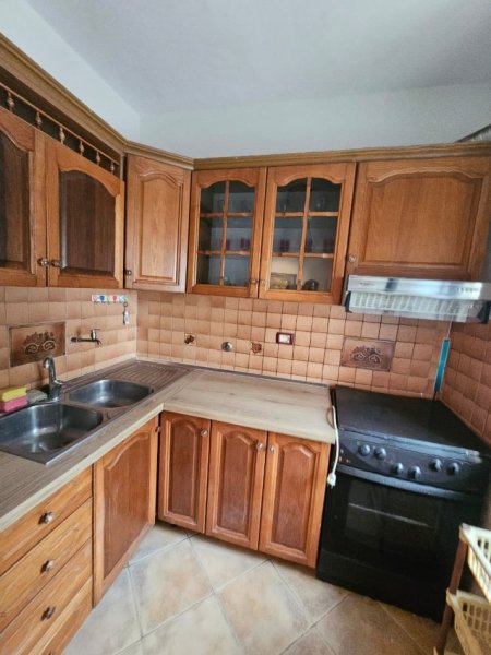 Durres, jepet me qera apartament 2+1+Aneks+Ballkon Kati 1, 80 m² 350 € 