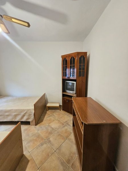 Durres, jepet me qera apartament 2+1+Aneks+Ballkon Kati 1, 80 m² 350 € 