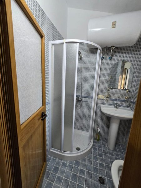 Durres, jepet me qera apartament 3+1+Aneks+Ballkon Kati 2, 150 m² 500 € 