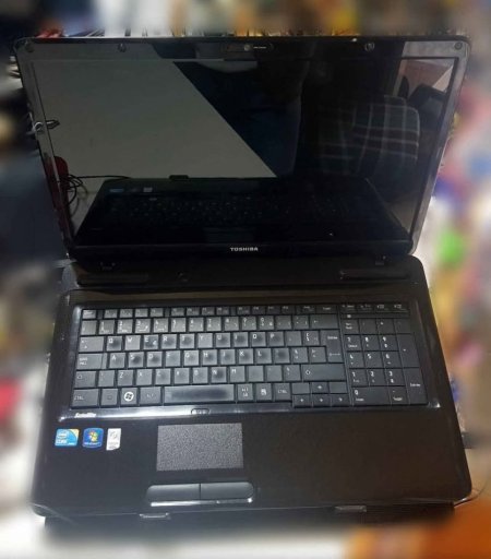 Lushnje, shes Laptop Toshiba Satellite L670-117. -17.3inch. Intel Core i3 330M .6 Gb Ram. 1Tb Hdd (1000G). -90 mij lek te vjetra
