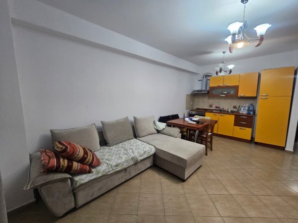 Durres, jepet me qera apartament 1+1+Aneks+Ballkon Kati 5, 75 m² 250 € 