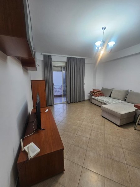 Durres, jepet me qera apartament 1+1+Aneks+Ballkon Kati 5, 75 m² 250 € 