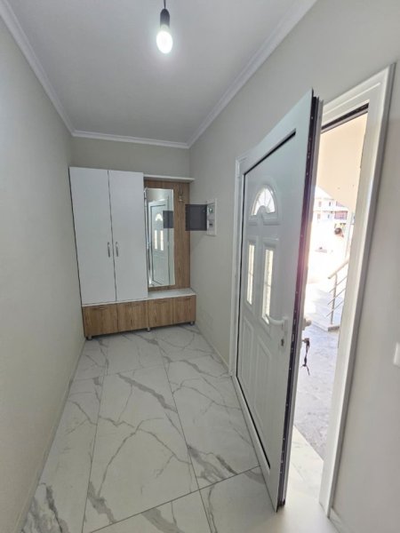 Durres, jepet me qera apartament 1+1+Aneks+Ballkon Kati 1, 300 € 