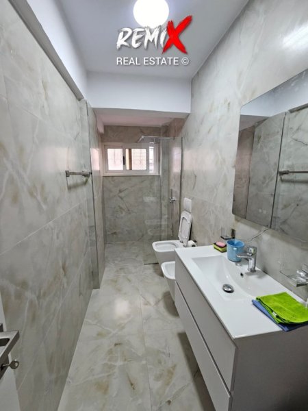 Durres, jepet me qera ambjent biznesi Kati 0, 45 m² 300 € 