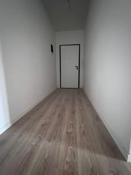 Tirane, shitet apartament 2+1+Ballkon Kati 6, 110 m² 95.000 € (Kamez)