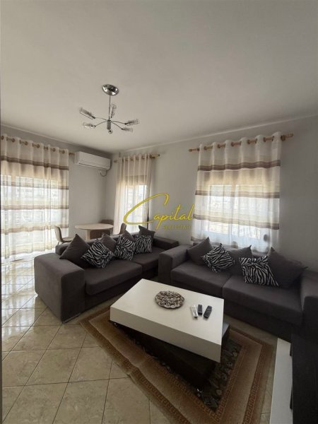 Tirane, jepet me qera apartament 2+1 Kati 5, 85 m² 650 € (21 DHJETORI)