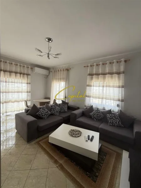 Tirane, jepet me qera apartament 2+1 Kati 5, 85 m² 650 € (21 DHJETORI)