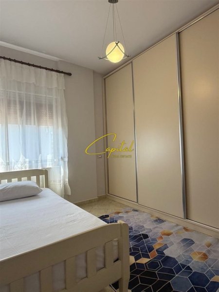 Tirane, jepet me qera apartament 2+1 Kati 5, 85 m² 650 € (21 DHJETORI)