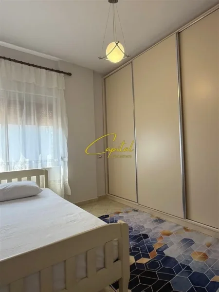 Tirane, jepet me qera apartament 2+1 Kati 5, 85 m² 650 € (21 DHJETORI)