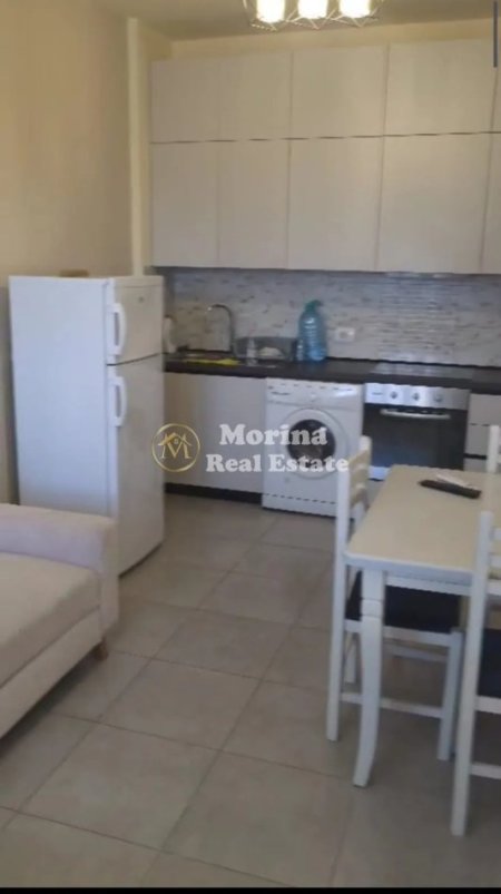 Tirane, jepet me qera apartament 1+1 Kati 4, 50 m² 400 € (Rruga Siri Kodra)