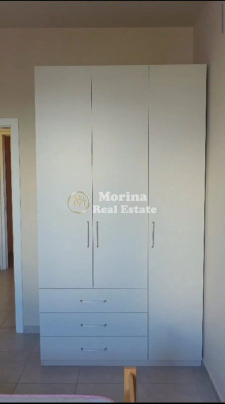 Tirane, jepet me qera apartament 1+1 Kati 4, 50 m² 400 € (Rruga Siri Kodra)