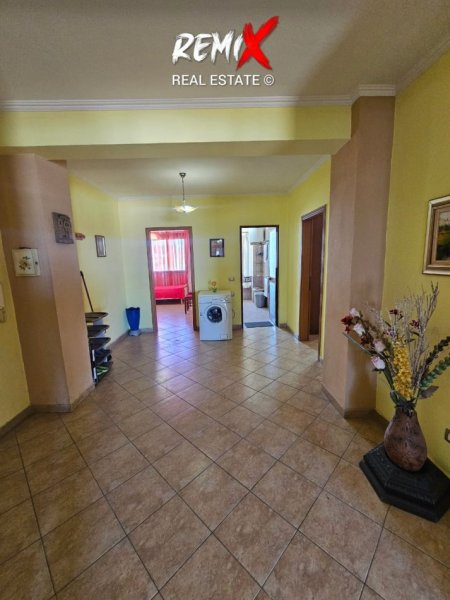 Durres, jepet me qera apartament 3+1+Aneks+Ballkon Kati 12, 120 m² 600 € 