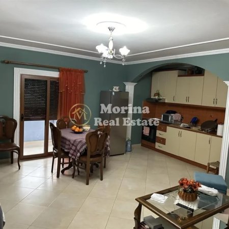 Tirane, jepet me qera apartament 2+1+Ballkon Kati 2, 110 m² 600 € (Qytet Studenti)