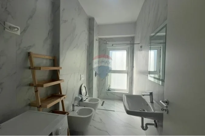 Tirane, jepet me qera apartament 1+1 Kati 1, 60 m² 450 € (Kompleksi Kaimi)