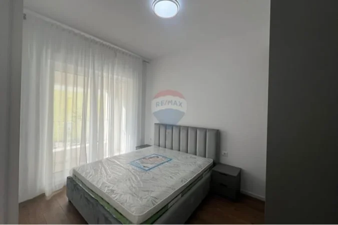 Tirane, jepet me qera apartament 1+1 Kati 1, 60 m² 450 € (Kompleksi Kaimi)