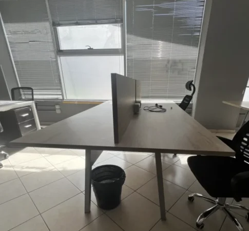 Tirane, shes Mobilje zyre 500 € - +355 68 483 0406