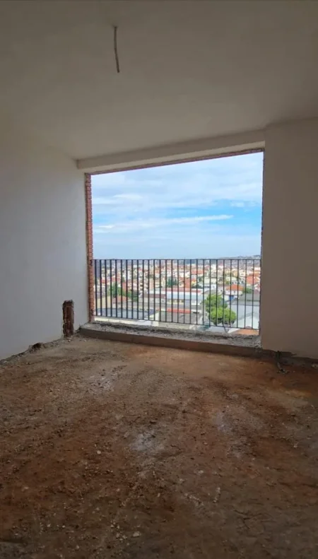 Tirane, shitet apartament 1+1 Kati 8, 75 m² 117.000 € (rruga siri kodra)