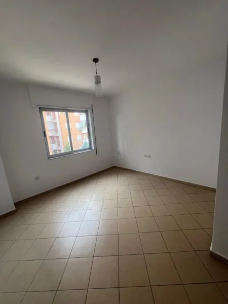 Tirane, shitet apartament 3+1 , 144 m² 160.000 € (rruga e thesarit)