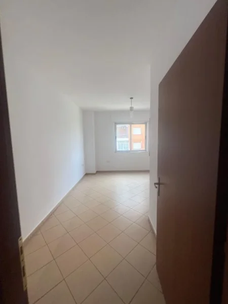 Tirane, shitet apartament 3+1 , 144 m² 160.000 € (rruga e thesarit)