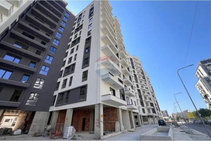 Tirane, shitet apartament 1+1 , 83 m² 130.000 € 