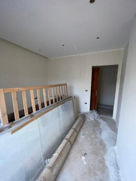 Tirane, shitet apartament 2+1+Ballkon Kati 6, 101 m² 130.000 € (Fresk)