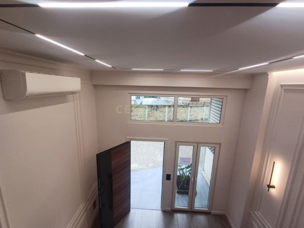 Shqiperi, jepet me qera ambjent biznesi Kati 0, 42 m² 500 € (Prane Shkolles Ali Demi)