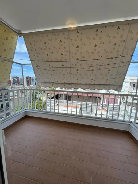 Tirane, shitet apartament 1+1 Kati 7, 70 m² 145.000 € (rruga xhanfize keko)