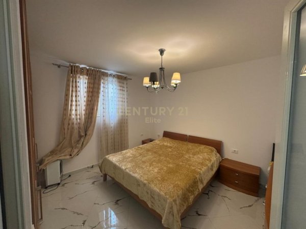 Tirane, jepet me qera apartament 2+1 Kati 1, 180 m² 600 € (Rruga 5 Maji)